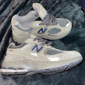 2002R Sneaker
NEW BALANCE